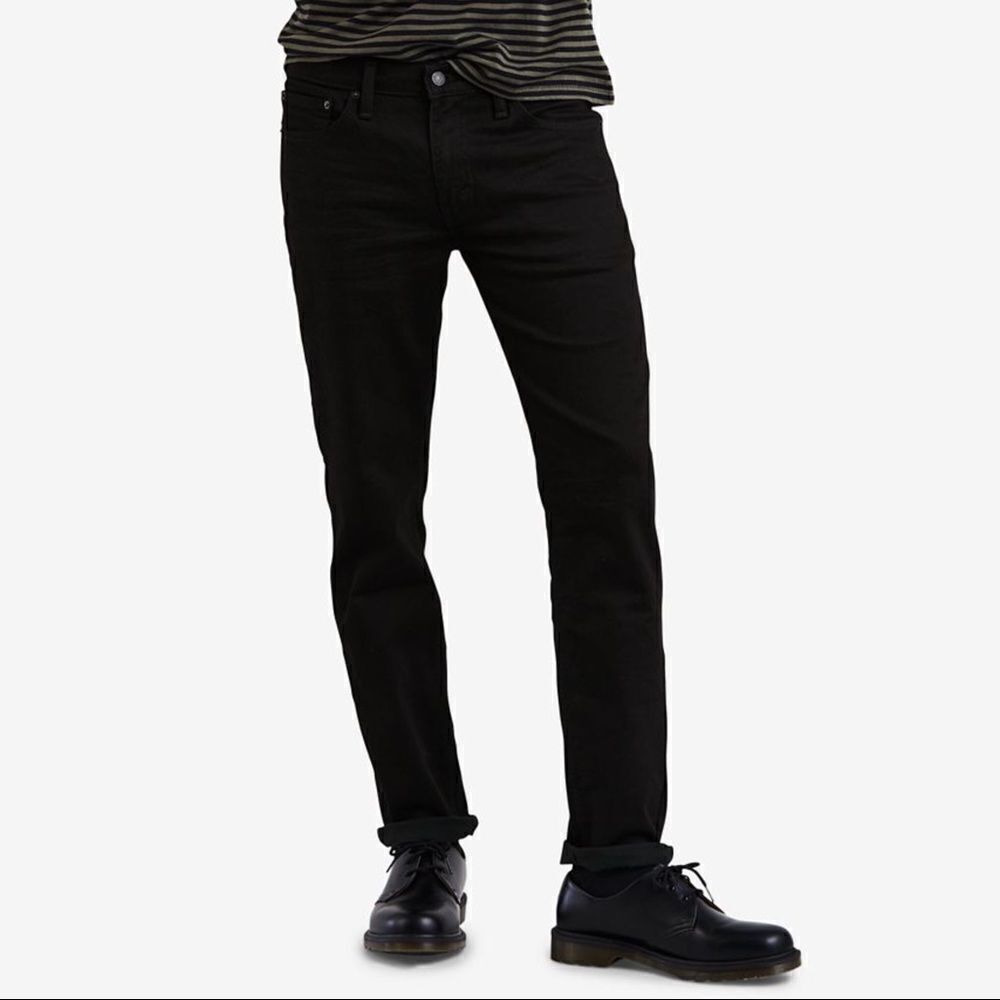 ✨HP✨NWOT✨Levi's
Men's 511™ Slim Fit Jeans✨